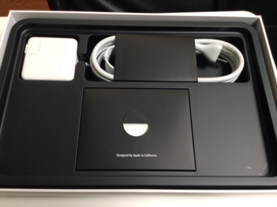 MacBook Airの8GBカスタマイズモデルを量販店で買ってきた。